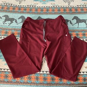 figs technical collection scrubs women
Pants. Size. Large tall.